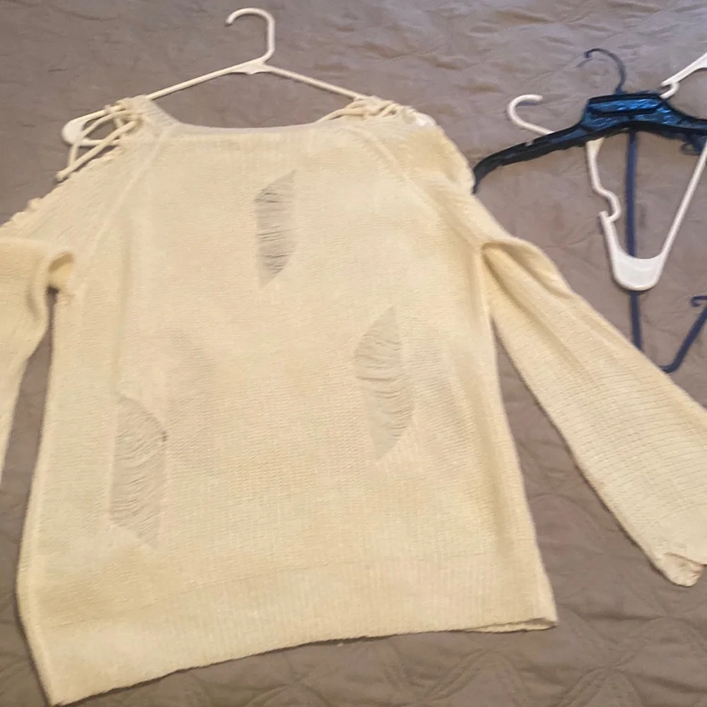 Tan sweater - Picture 1 of 2